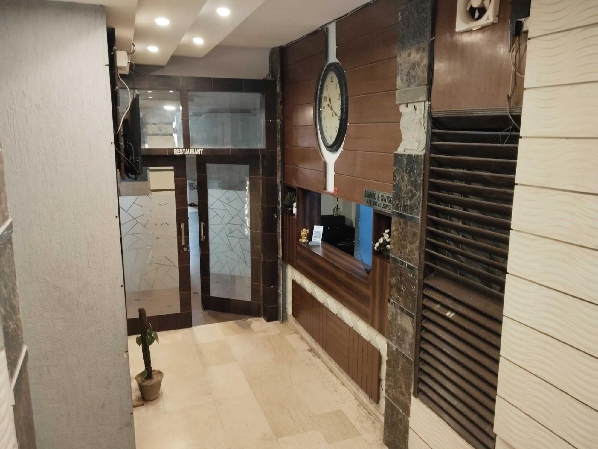 Super Hotel O Vivaan Residency Rohtak Zewnętrze zdjęcie